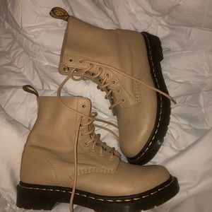 Dr Martens Nude Pascal Boots